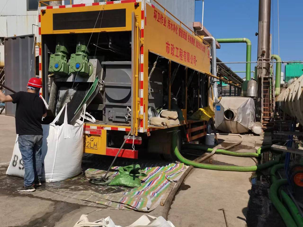 松阳淤泥压干处理